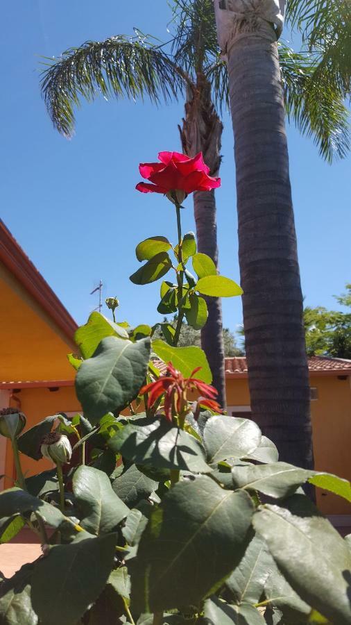 Le Rose Di Modica Villa Buitenkant foto